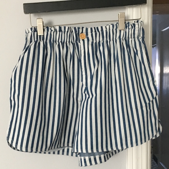 MO : VINC - Blue and white stripe shorts HOLIDAY SALE - Picture 2 of 8
